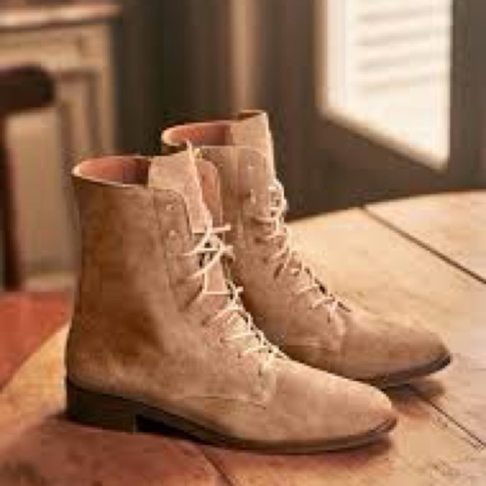 Women's Tan Lace-Up Boots